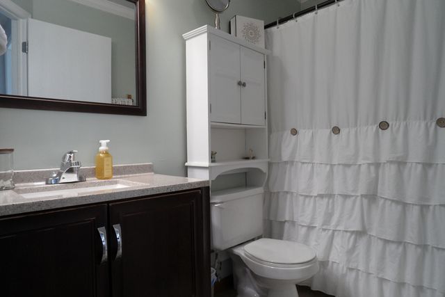 1337 Eastwood Drive, Aurora, IL 60506