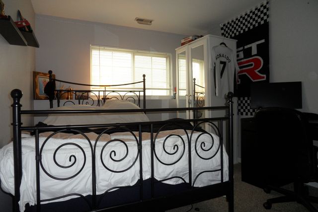 1337 Eastwood Drive, Aurora, IL 60506