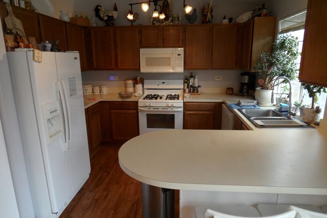 1337 Eastwood Drive, Aurora, IL 60506