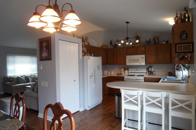 1337 Eastwood Drive, Aurora, IL 60506