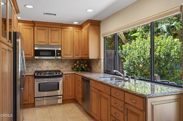 6219 Loma Vista Road, Ventura, CA 93003