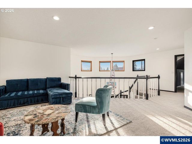 13492 S Warnock Rd, Oregon City, OR 97045