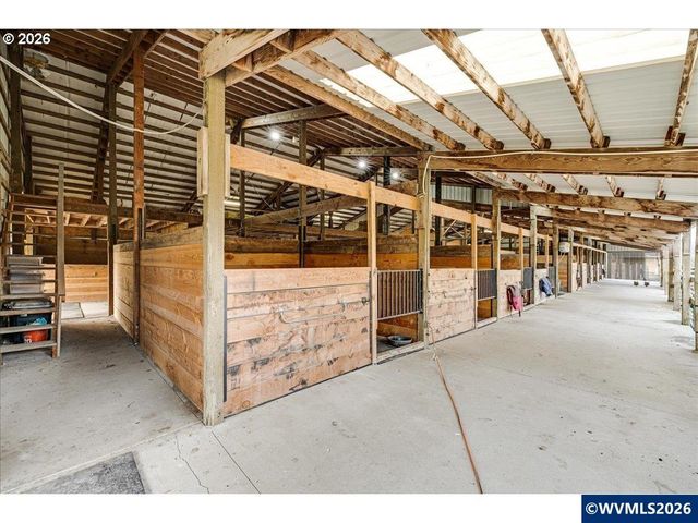 13492 S Warnock Rd, Oregon City, OR 97045