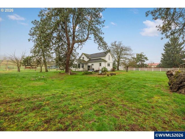 13492 S Warnock Rd, Oregon City, OR 97045