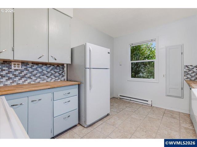 13492 S Warnock Rd, Oregon City, OR 97045