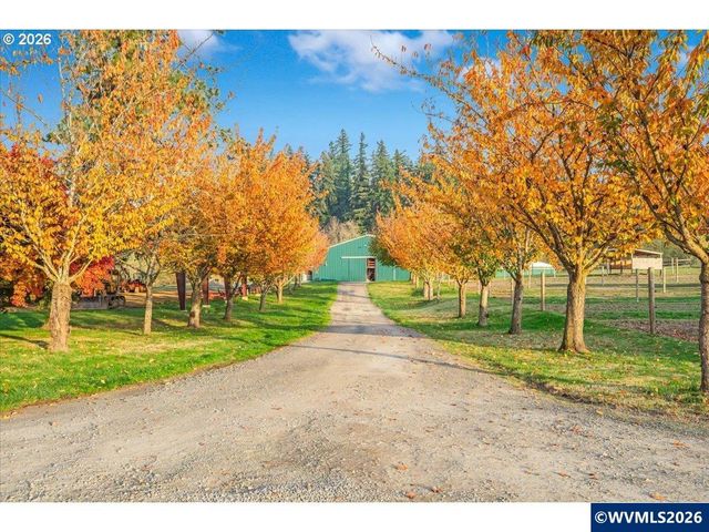 13492 S Warnock Rd, Oregon City, OR 97045