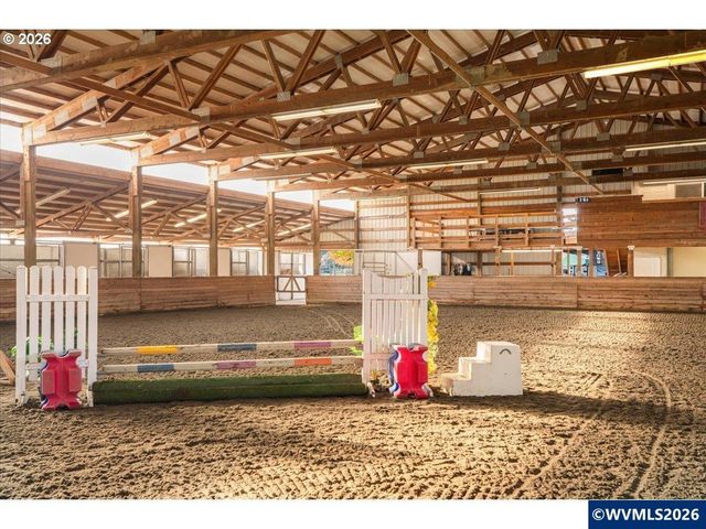 13492 S Warnock Rd, Oregon City, OR 97045