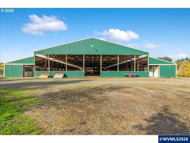 13492 S Warnock Rd, Oregon City, OR 97045