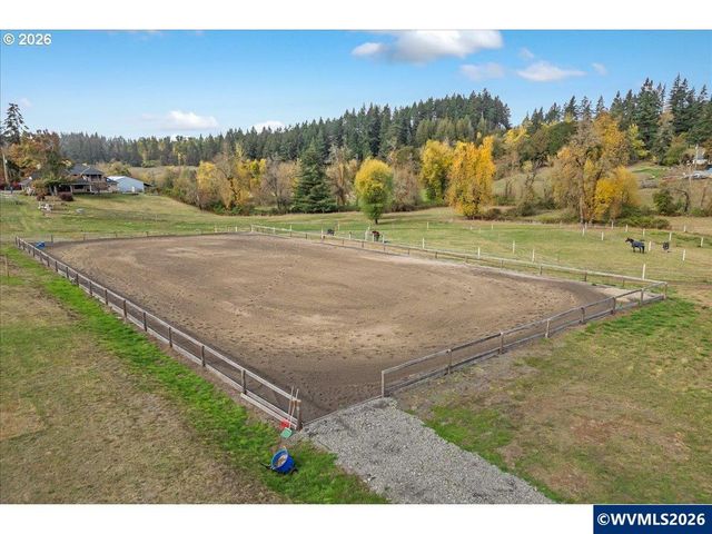 13492 S Warnock Rd, Oregon City, OR 97045