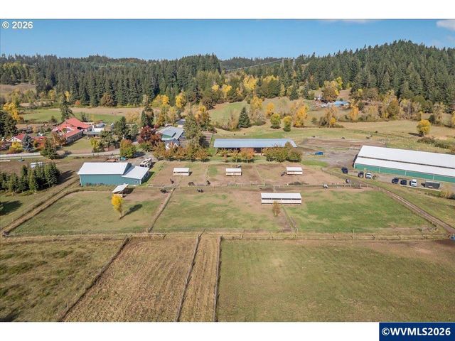 13492 S Warnock Rd, Oregon City, OR 97045