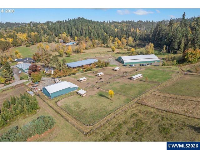 13492 S Warnock Rd, Oregon City, OR 97045