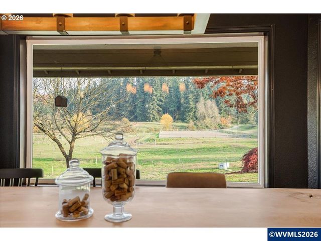 13492 S Warnock Rd, Oregon City, OR 97045