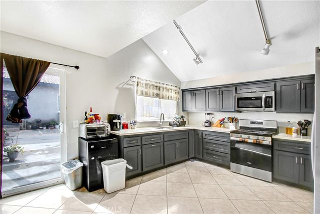 723 Anthirium, Perris, CA 92571