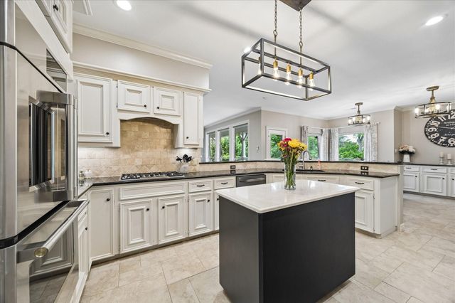 5107 Westerdale Drive, Fulshear, TX 77441