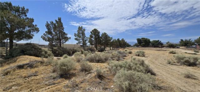 17900 Mossdale, Lancaster, CA 93535