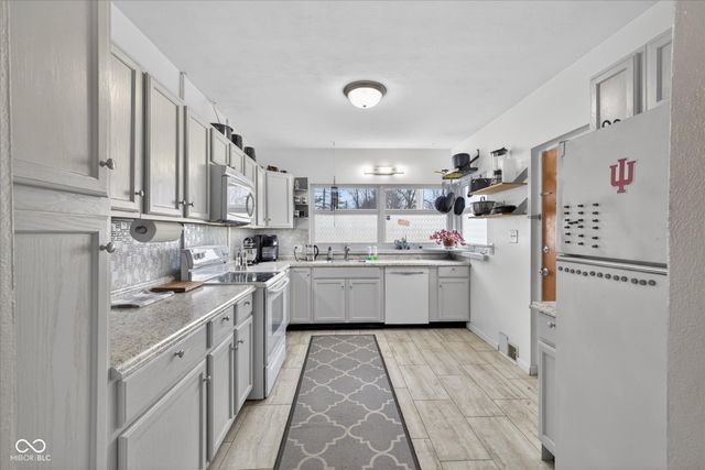 117 S Walnut Street, Ellettsville, IN 47429