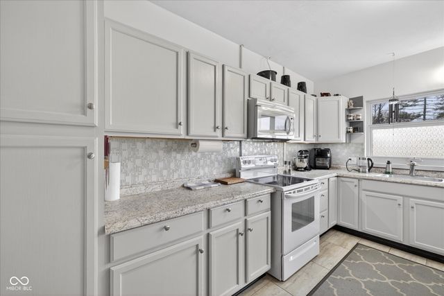 117 S Walnut Street, Ellettsville, IN 47429