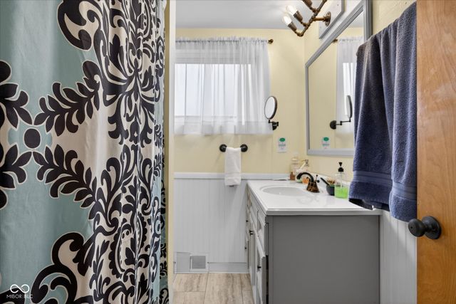 117 S Walnut Street, Ellettsville, IN 47429