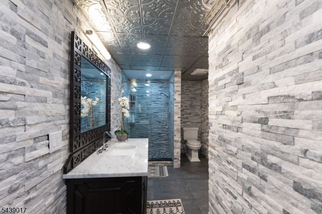 305 Green Rd, Sparta Twp., NJ 07871