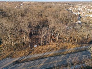 9015 E McEvilly Road, Minooka, IL 60447