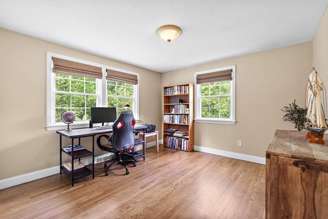 113 Andrew Ln, Hanson, MA 02341