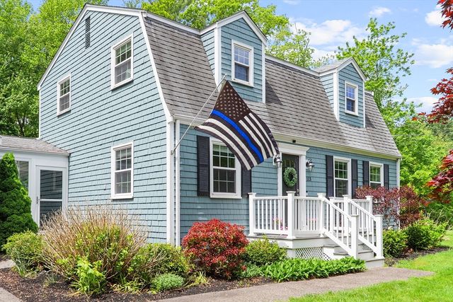 113 Andrew Ln, Hanson, MA 02341