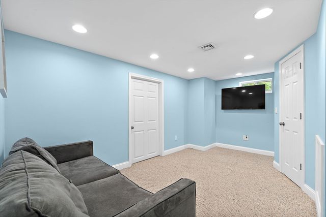 113 Andrew Ln, Hanson, MA 02341