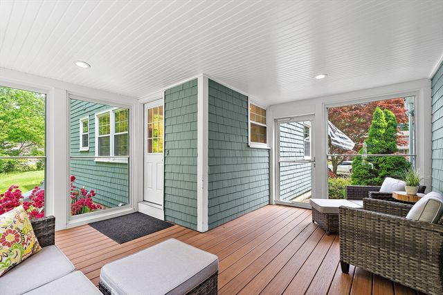 113 Andrew Ln, Hanson, MA 02341