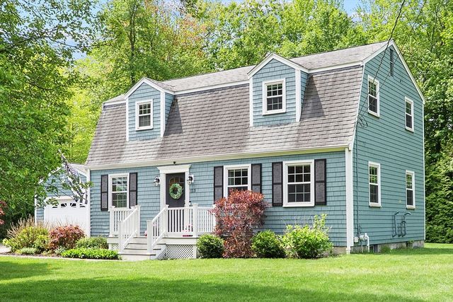 113 Andrew Ln, Hanson, MA 02341