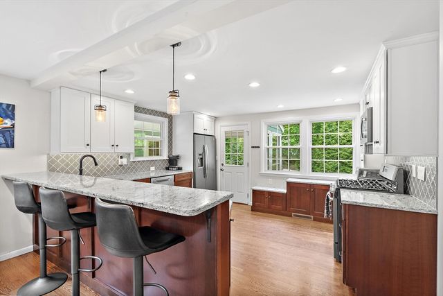 113 Andrew Ln, Hanson, MA 02341
