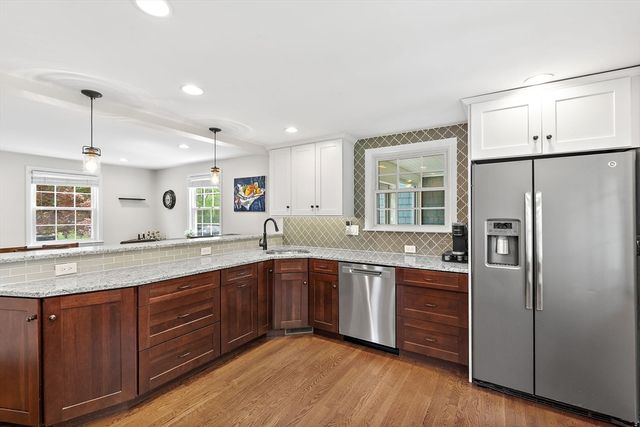 113 Andrew Ln, Hanson, MA 02341
