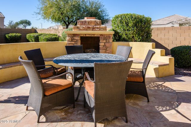 41779 W MANO Place, Maricopa, AZ 85138