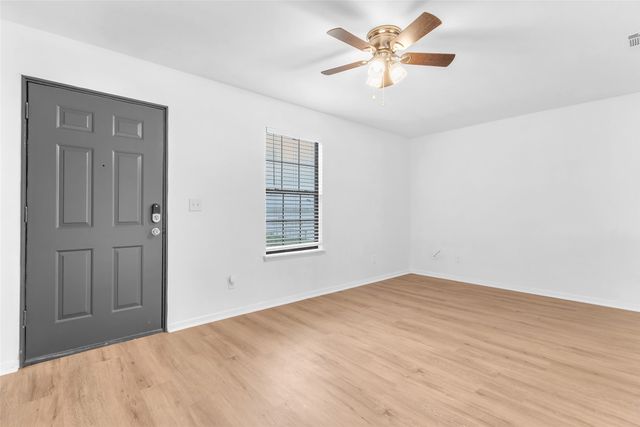 318 Overlook Trail, Gun Barrel City, TX 75156
