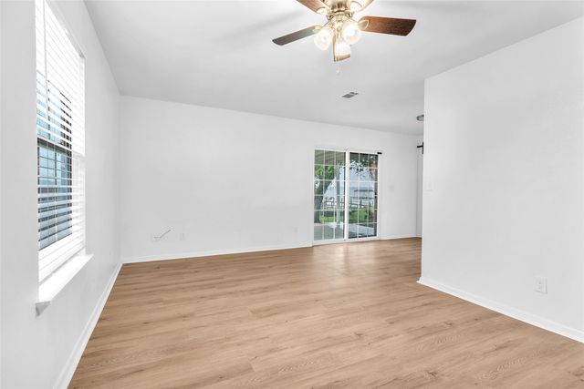 318 Overlook Trail, Gun Barrel City, TX 75156