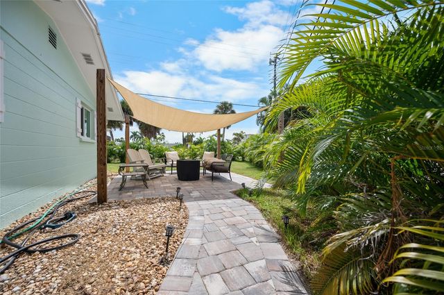 1280 HOLIDAY DRIVE, Englewood, FL 34223
