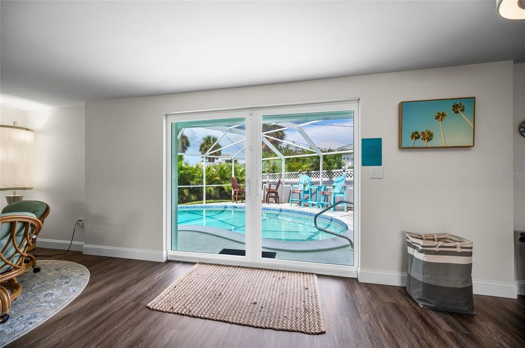Image 22 of property listing at 1280 HOLIDAY DRIVE, Englewood, FL 34223