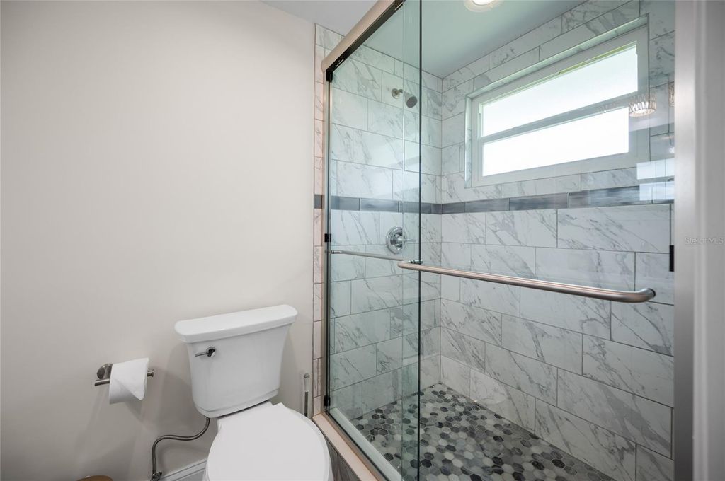 Image 25 of property listing at 1280 HOLIDAY DRIVE, Englewood, FL 34223