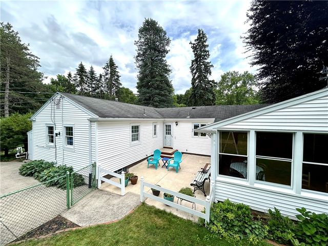 53 Cullens, Pittsford, NY 14534