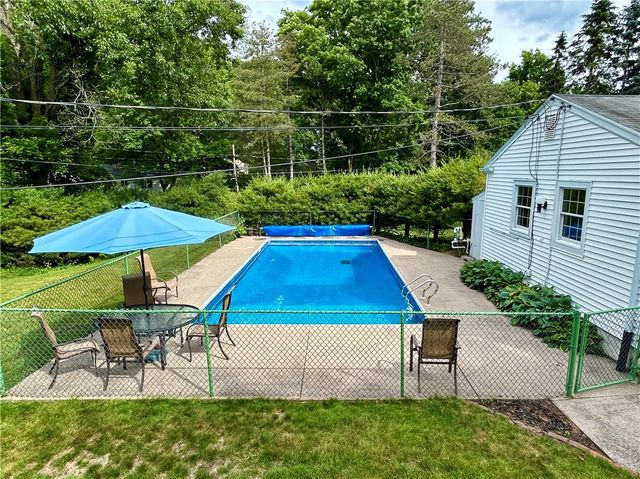 53 Cullens, Pittsford, NY 14534