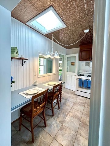 53 Cullens, Pittsford, NY 14534