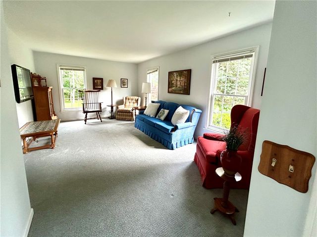 53 Cullens, Pittsford, NY 14534