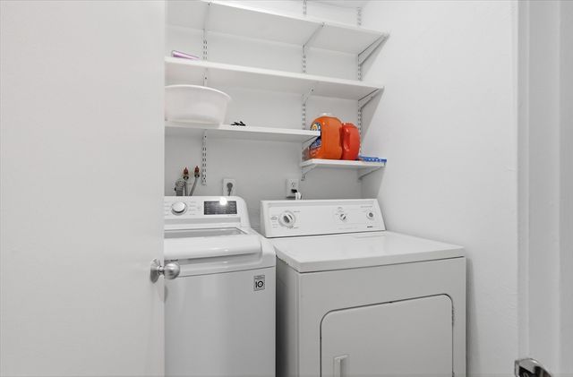 676 Huron Ave 44, Cambridge, MA 02138