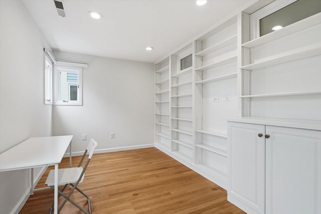 676 Huron Ave 44, Cambridge, MA 02138