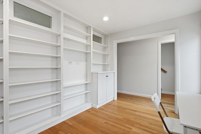 676 Huron Ave 44, Cambridge, MA 02138