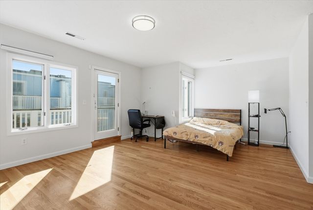 676 Huron Ave 44, Cambridge, MA 02138
