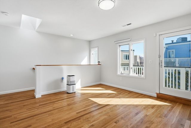 676 Huron Ave 44, Cambridge, MA 02138
