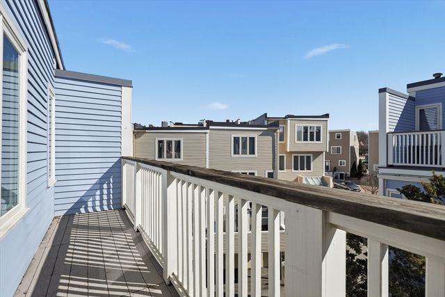 676 Huron Ave 44, Cambridge, MA 02138