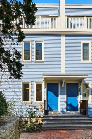 676 Huron Ave 44, Cambridge, MA 02138