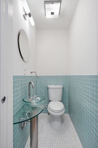 676 Huron Ave 44, Cambridge, MA 02138