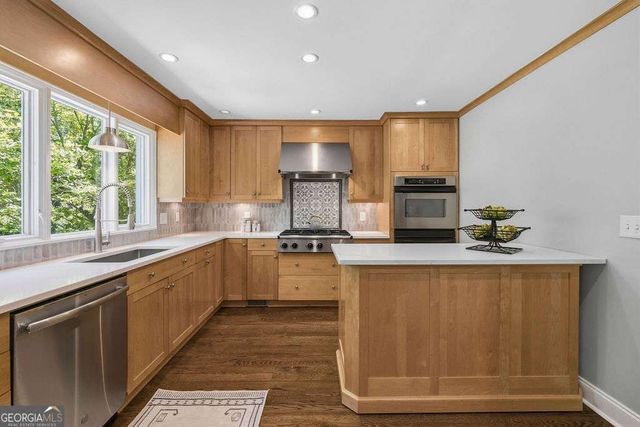 1700 Withmere Way, Dunwoody, GA 30338